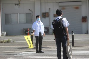 しなやかな心の育成プロジェクト・通学時マナーアップ運動が行われました
