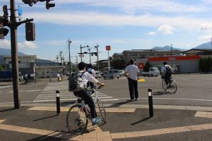 しなやかな心の育成プロジェクト・通学時マナーアップ運動が行われました