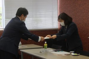 令和２年度第１回学校評議員会が行われました