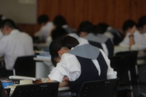 令和2年度理数科登校学習会が行われています