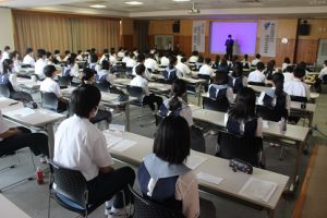 粟井英朗環境財団　環境保全支援事業　理数科 課題研究 発表会が行われました