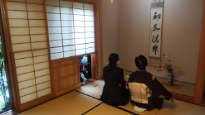 令和2年度 吉田高校茶道部 部内発表会の様子です