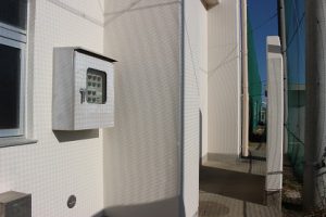体育館の外壁がきれいになりました