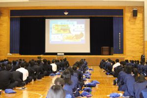 令和2年度 第2学年平和学習会が行われました