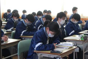 東日本大震災から10年。2021年3月11日、14時46分、黙とう。