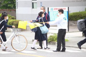 令和3年度第1回通学時マナーアップ運動が行われました