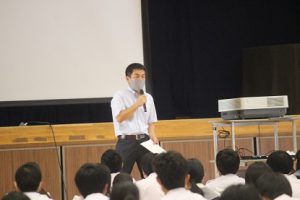 令和3年度休業前集会・合同LHRが行われました