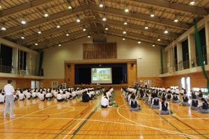 前期第２回試験後の合同LHRの様子です