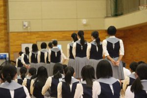 前期第２回試験後の合同LHRの様子です