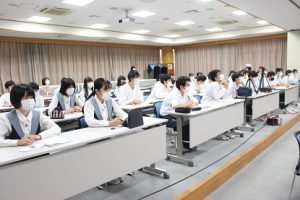 令和3年度山梨県立吉田高等学校 粟井英朗環境財団 助成事業 理数科「課題研究」発表会が開催されました