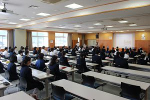 令和3年度 3年生面接ガイダンスが行われました