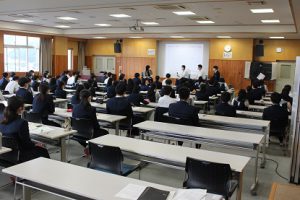 令和3年度 3年生面接ガイダンスが行われました