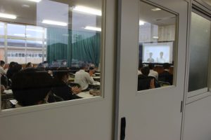 生徒会役員選挙立会演説会と投票を行いました