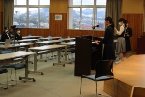 生徒会役員選挙立会演説会と投票を行いました