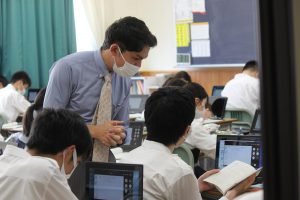 教育ICT 学習者用PCを使った授業の様子です