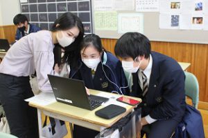 吉田高校とイギリスをつなぐ　理数科2年生 国際交流事業を行いました