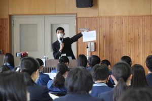3学年進路説明会 出願に関してのガイダンスが行われました
