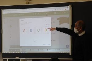吉田高校の授業(1年普通科 化学基礎)の様子です