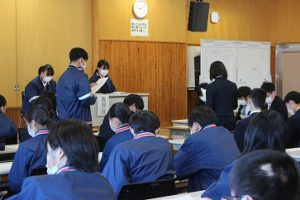 弁護士出前授業が行われました