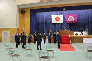 令和３年度表彰状授与式・記念品贈呈式・同窓会入会式が行われました。