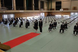 令和３年度表彰状授与式・記念品贈呈式・同窓会入会式が行われました。