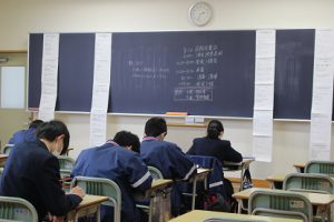 理数科登校学習会が始まりました