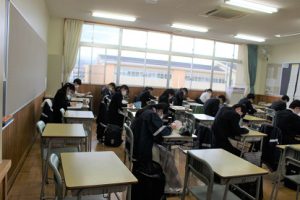 理数科登校学習会が始まりました
