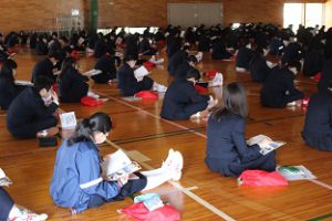 令和4年度総合的な探究の時間「富士山学Ⅱ」オリエンテーション＆グループ分けが行われました。
