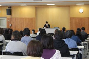 令和4年度PTA総会・PTA学年総会・保護者対象進路説明会が行われました
