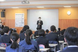 令和4年度理数科登校学習会が行われました
