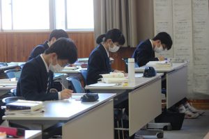 令和4年度理数科登校学習会が行われました