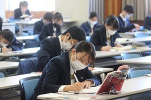 令和4年度理数科登校学習会が行われました