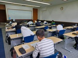 令和４年度理数科夏期宿泊学習会が行われています