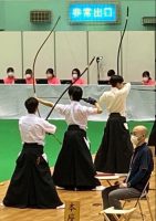 令和４年度全国高等学校総合体育大会（インターハイ）弓道競技男子個人予選の様子です