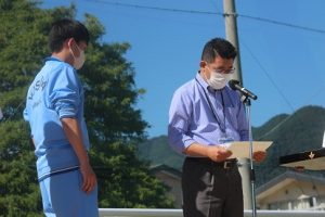 令和４年度後期・令和５年度前期生徒会役員認証式を行いました
