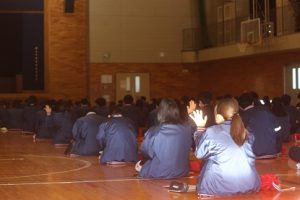１８歳成人講座 第２学年（明るい選挙出前授業）が行われました