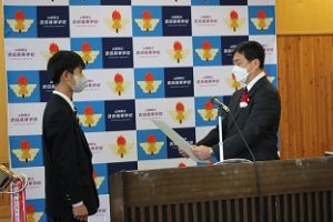 令和４年度納め式・休業前集会が行われました