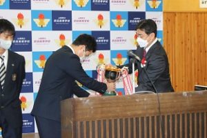 令和４年度納め式・休業前集会が行われました