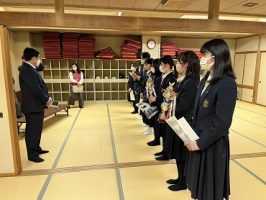 ３年ぶりの開催！！吉高の伝統行事「校内百人一首大会」が行われました。