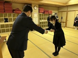 ３年ぶりの開催！！吉高の伝統行事「校内百人一首大会」が行われました。