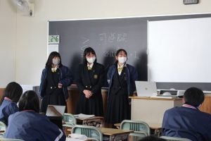 令和４年度総合的な探究の時間「富士山学」分野別発表会が行われました。