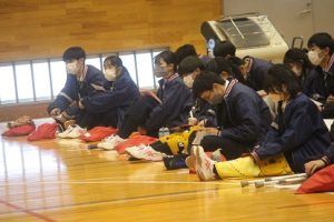 「富士山学Ⅱ」学年全体発表が行われました。