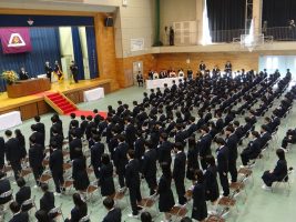令和４年度第７３回卒業証書授与式が行われました