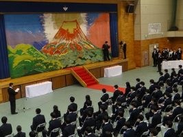 令和４年度第７３回卒業証書授与式が行われました