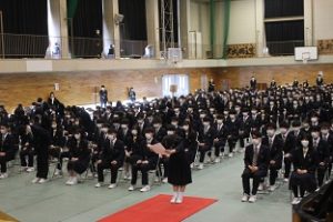 令和４年度表彰状授与式・記念品贈呈式が行われました。