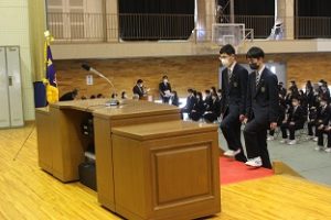 令和４年度表彰状授与式・記念品贈呈式が行われました。
