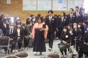 令和４年度第７３回卒業証書授与式が行われました