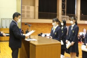 令和４年度納め式を行いました。