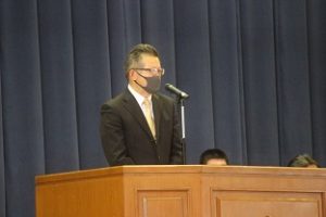 令和４年度離退任式が行われました。