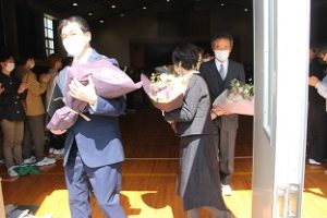 令和４年度離退任式が行われました。